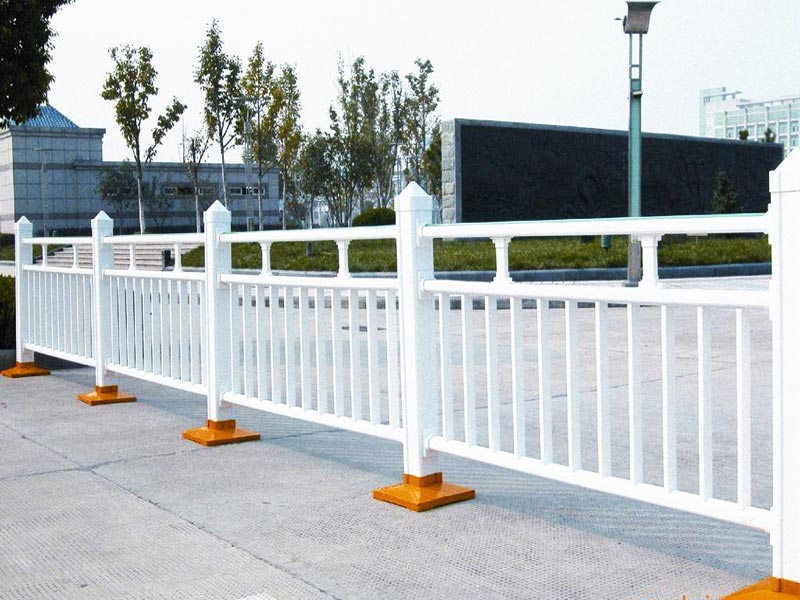 公路護(hù)欄系列
